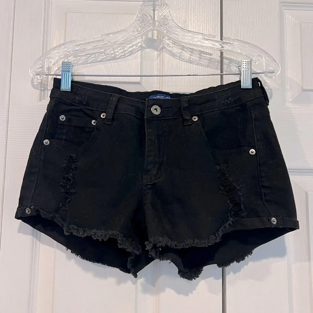 🌻 Ocean Drive Black Distress Denim Jean Shorts - Size 3 - Picture 1 of 4